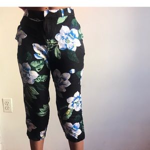 Banana Republic Capri floral pants